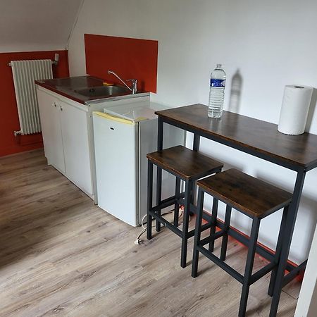 Отель La Jufe Cormeilles  Экстерьер фото